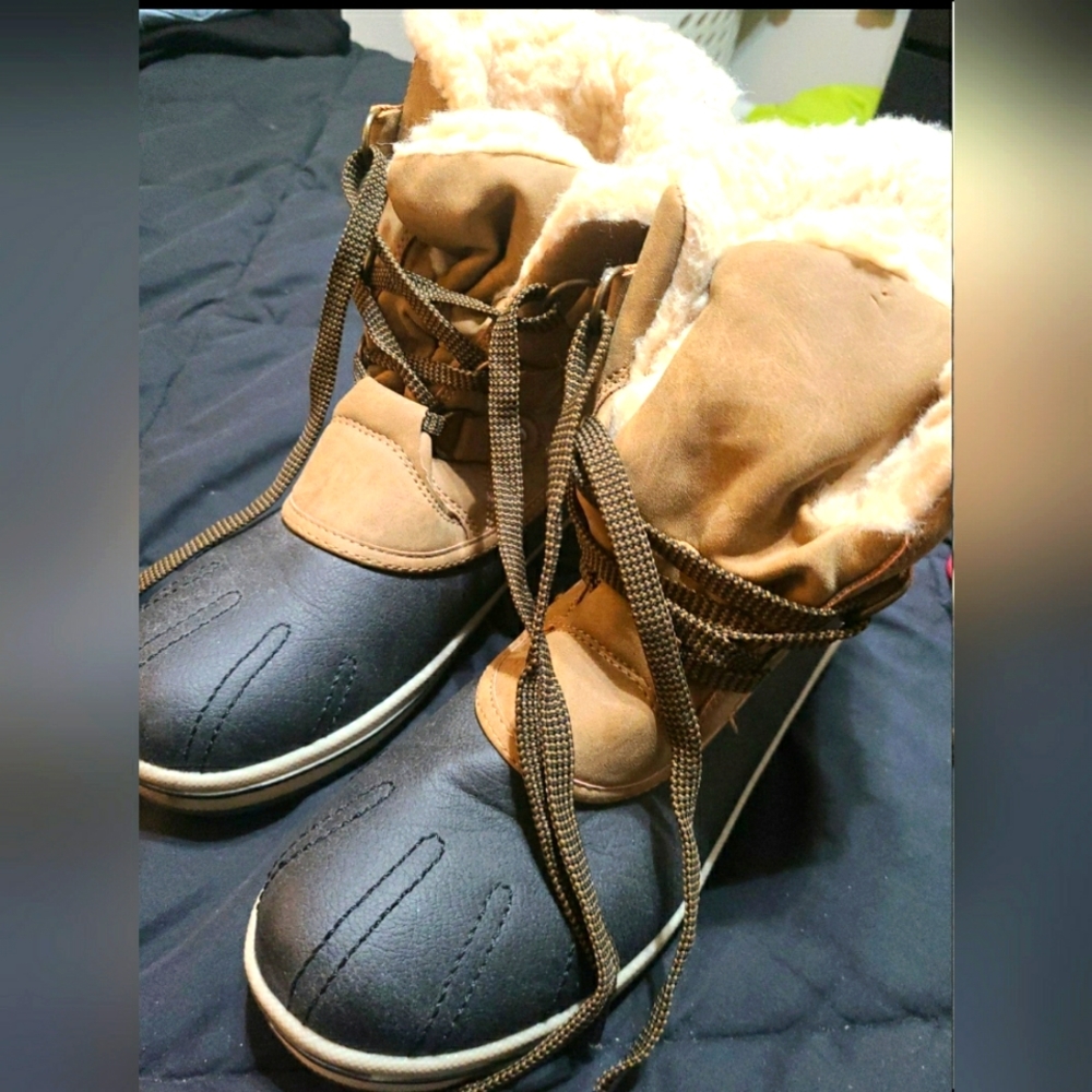 Women's duck boots